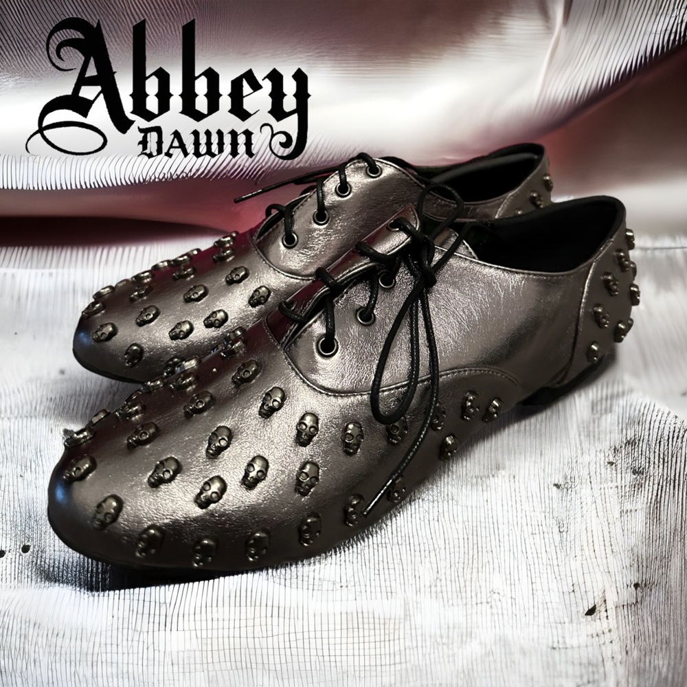 Abbey Dawn’ by Avril Lavigne Tough Crowd Oxfords. NIB size 9 fits like an 8.5